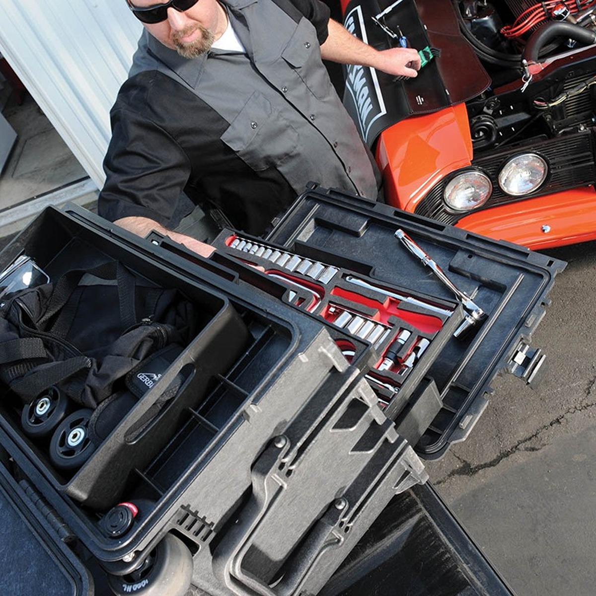 Pelican 0450SD4 Gen 2 Tool Case Black 4 Shallow + 2 Deep Drawers Trolley Handle 004500-0420-110
