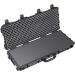 Pelican 1700 Protector Case Black with Foam Long Case Watertight Rolling 017000-0000-110