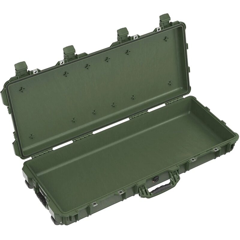 Pelican 1700 Protector Case OD Green with Foam Long   Case Watertight Rolling 017000-0000-130