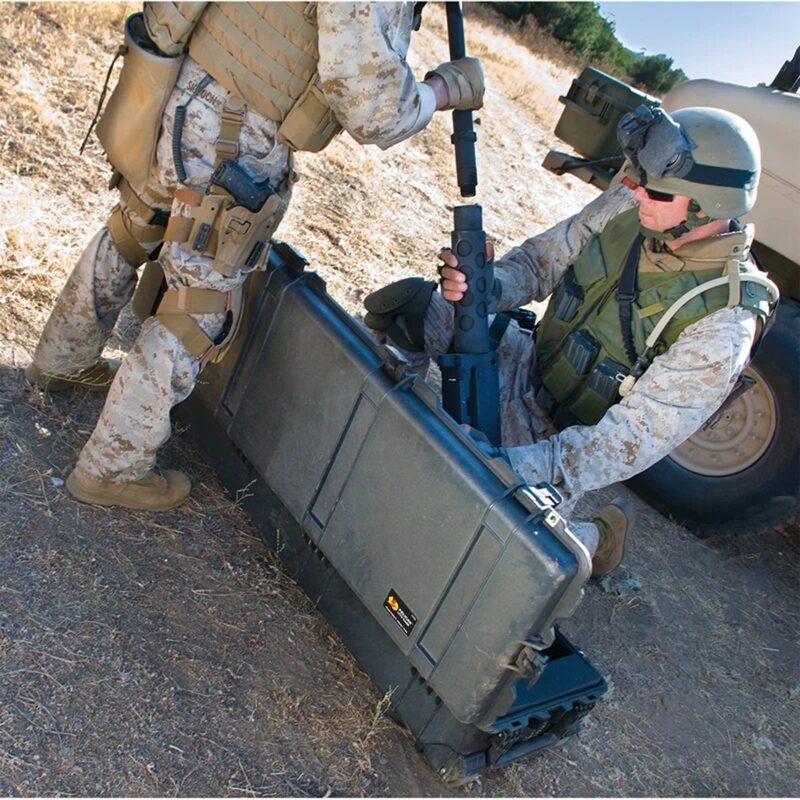 Pelican 1770 Protector Case Black with Foam Long Case Watertight Rolling 017700-0000-110
