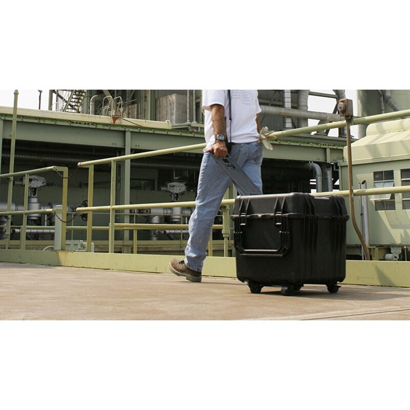 Pelican 0340NF Protector Cube Case Black No Foam Watertight Rolling Wheels & Handles 0340-001-110