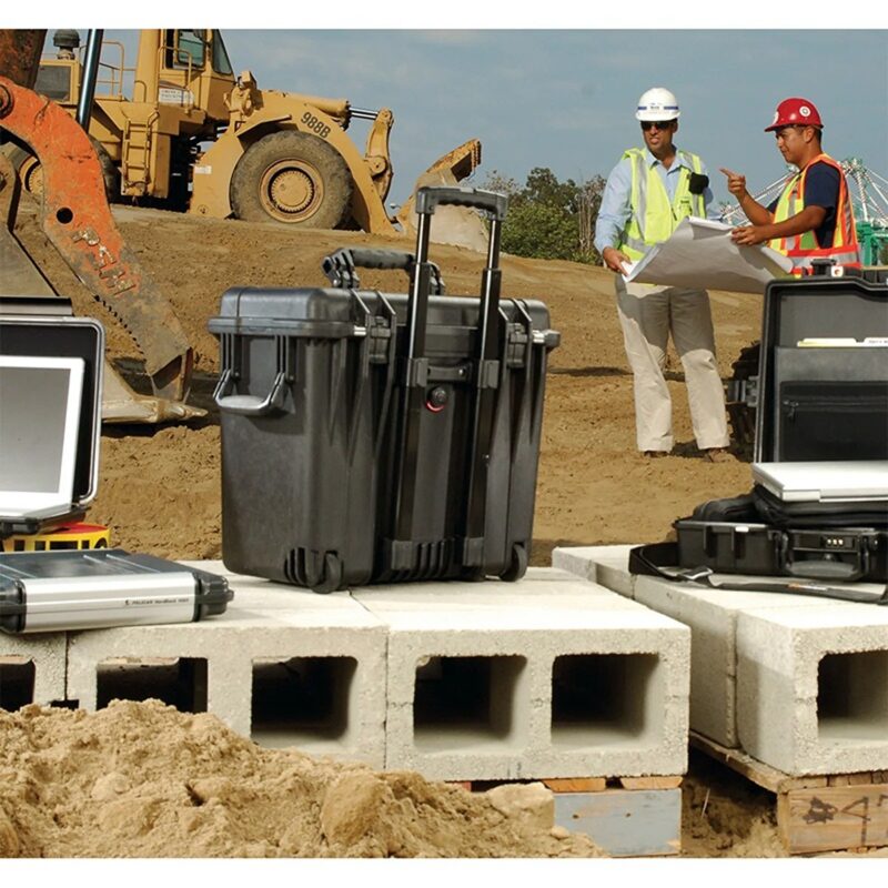 Pelican 1440NF Protector Case Black No Foam Watertight Crushproof Empty Interior Rolling 1440-001-110