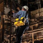 Pelican 9480 RALS Yellow Remote Area Lighting System 4000 Lumens Hot-Swappable Battery - Waterproof Extendable Mast LED Work Light 094800-0000-245