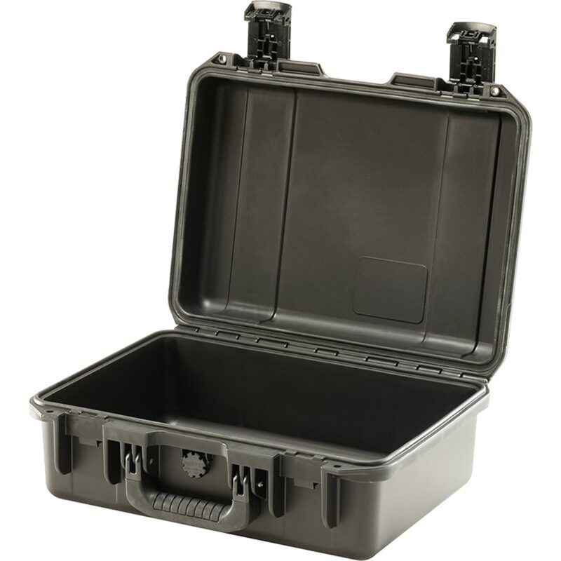 Pelican IM2200 Storm Case Black with Press & Pull Latches - Watertight Crushproof HPX Resin Equipment Case IM2200-00000