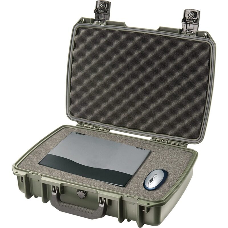 Pelican IM2370 Storm Case Black with Foam & Press & Pull Latches - Watertight Crushproof HPX Resin Equipment Case IM2370-00001